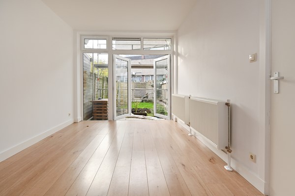 Medium property photo - Troelstrakade 447, 2531 AK Den Haag